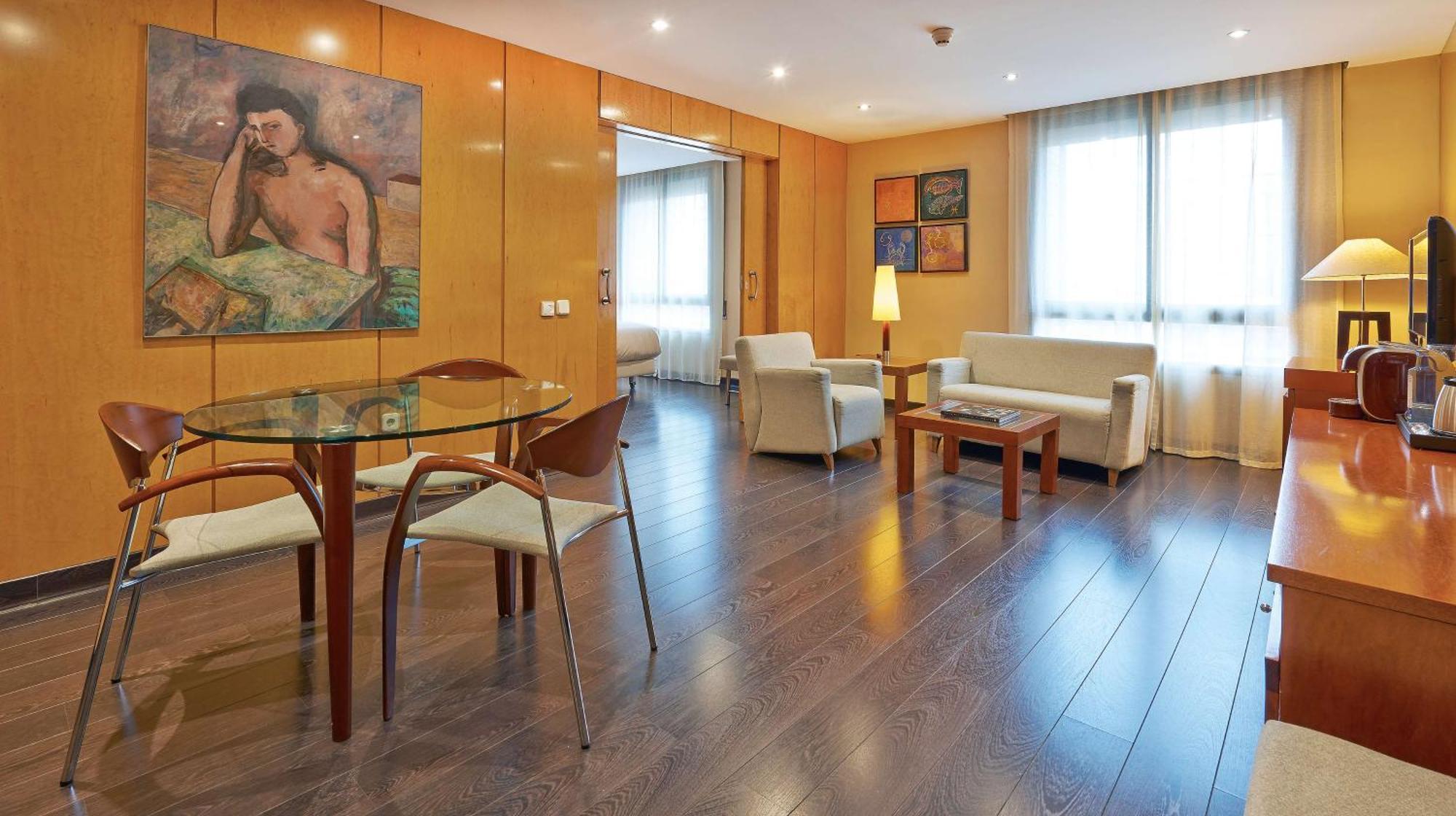 Nh Lleida Pirineos Hotel Kültér fotó