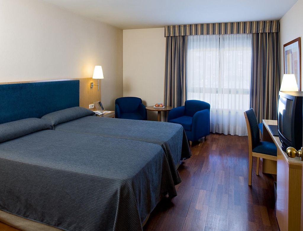 Nh Lleida Pirineos Hotel Szoba fotó